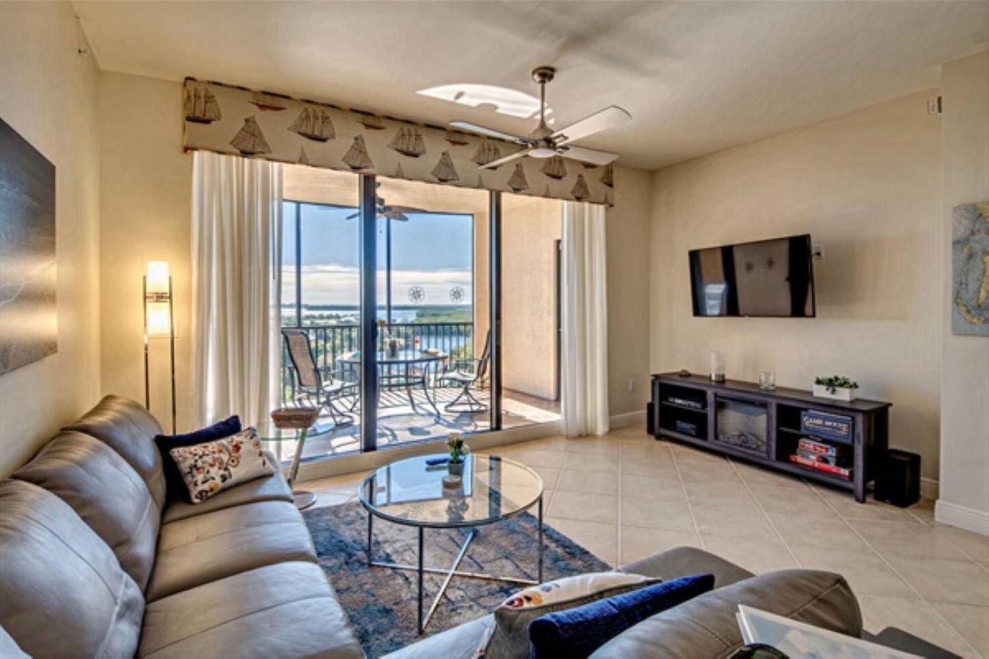 Vista Del Mar At Cape Harbour Marina, 10Th Floor Luxury Condo, King Bed, Views! Cape Coral Extérieur photo