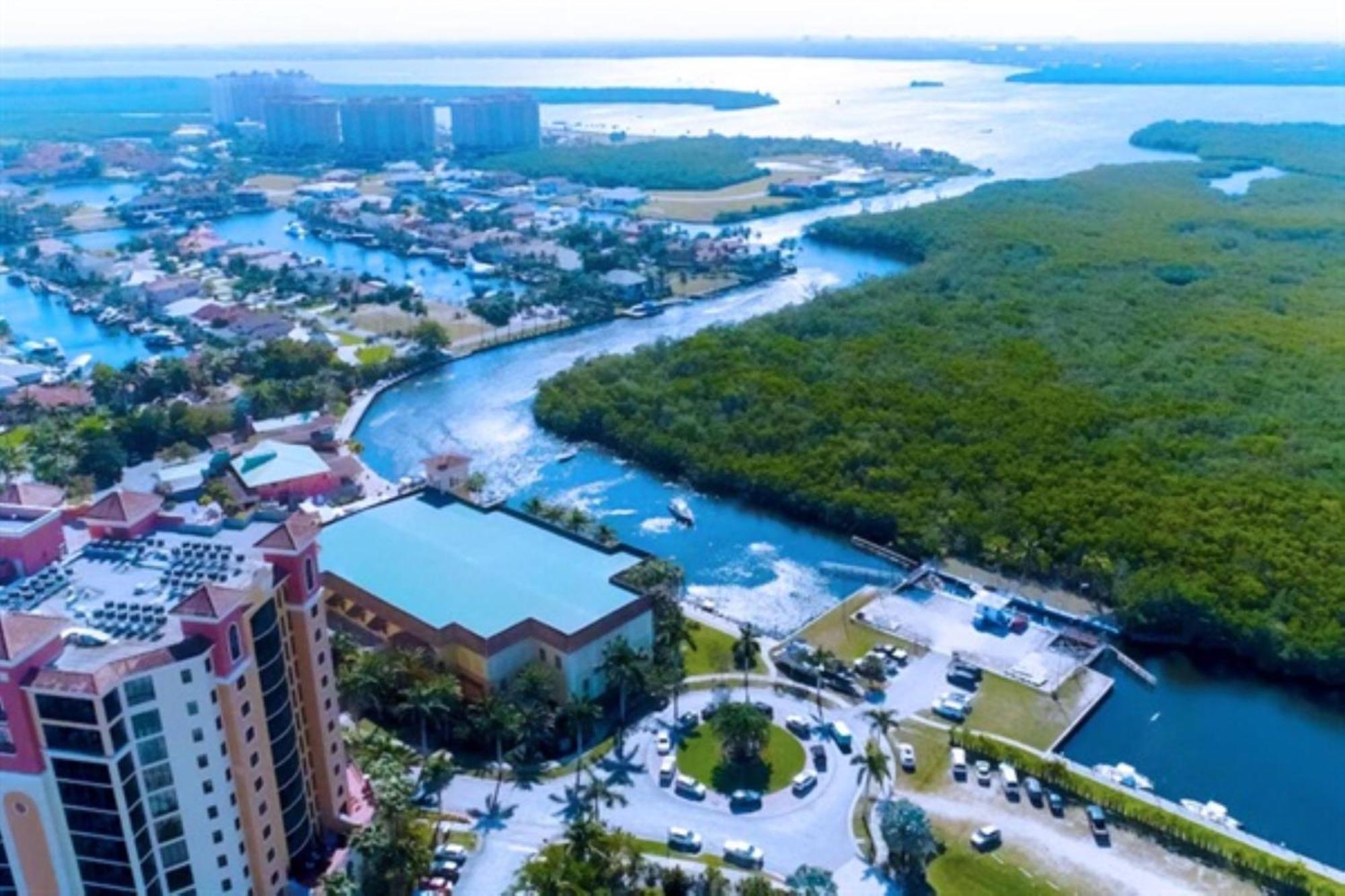 Vista Del Mar At Cape Harbour Marina, 10Th Floor Luxury Condo, King Bed, Views! Cape Coral Extérieur photo