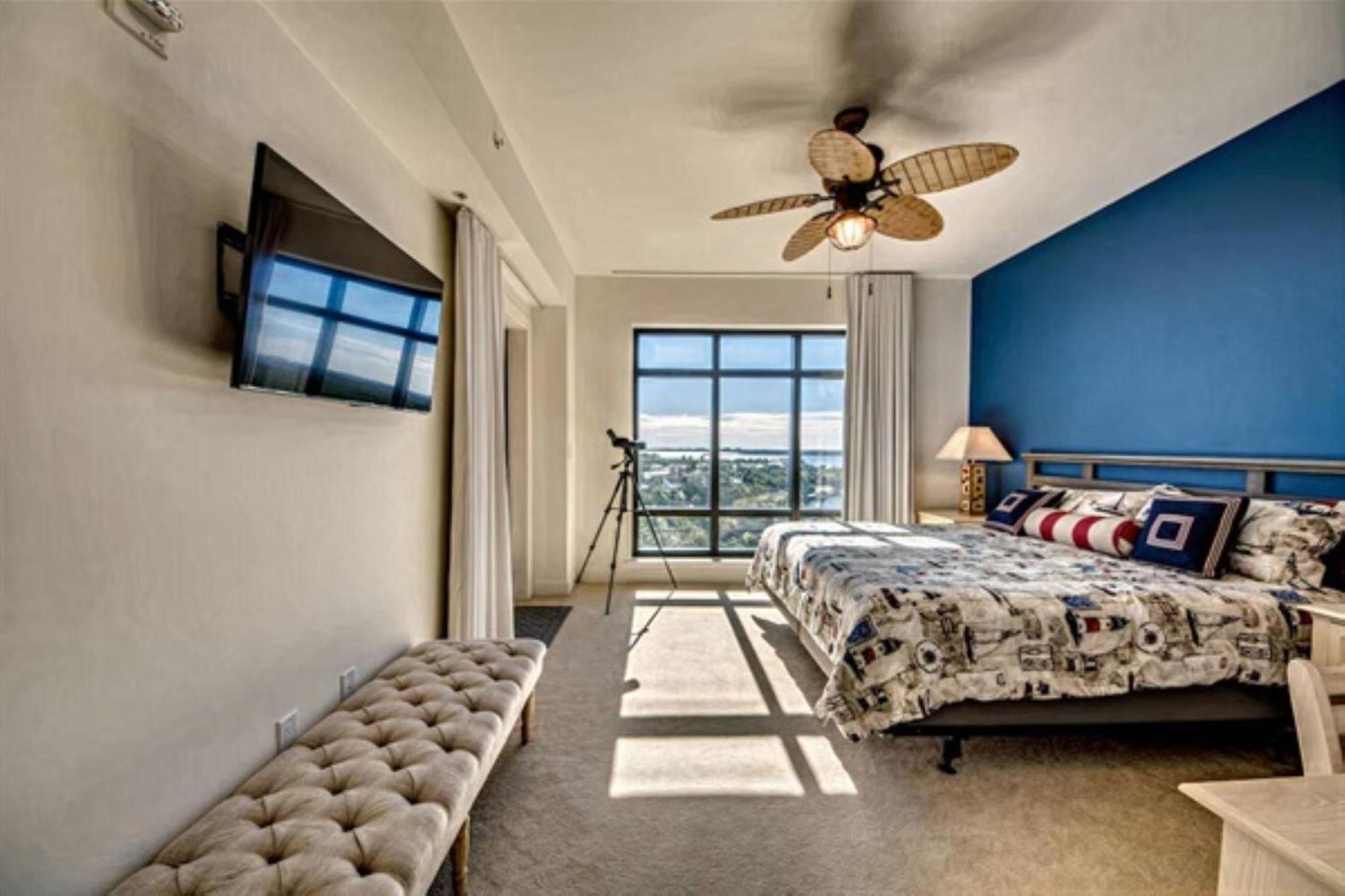 Vista Del Mar At Cape Harbour Marina, 10Th Floor Luxury Condo, King Bed, Views! Cape Coral Extérieur photo