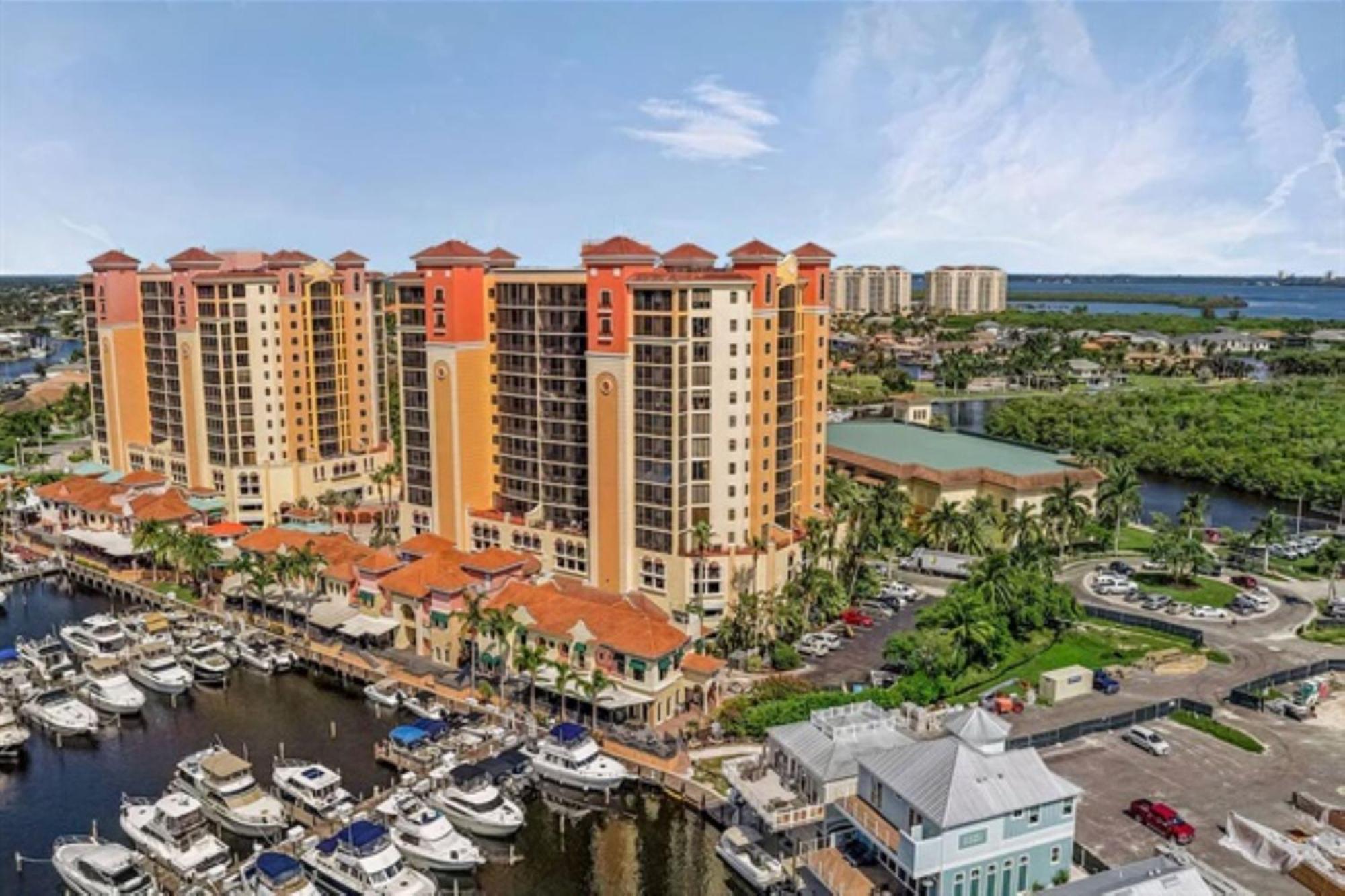 Vista Del Mar At Cape Harbour Marina, 10Th Floor Luxury Condo, King Bed, Views! Cape Coral Extérieur photo