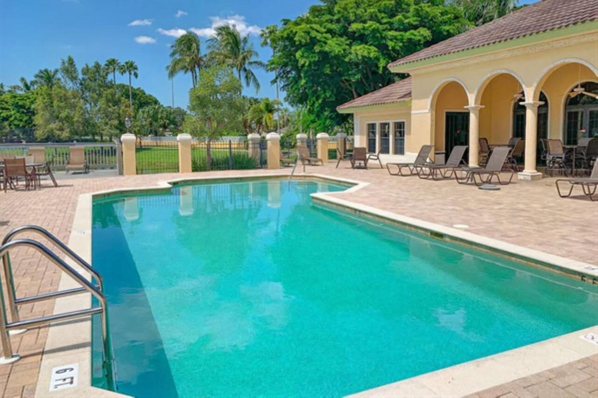 Vista Del Mar At Cape Harbour Marina, 10Th Floor Luxury Condo, King Bed, Views! Cape Coral Extérieur photo