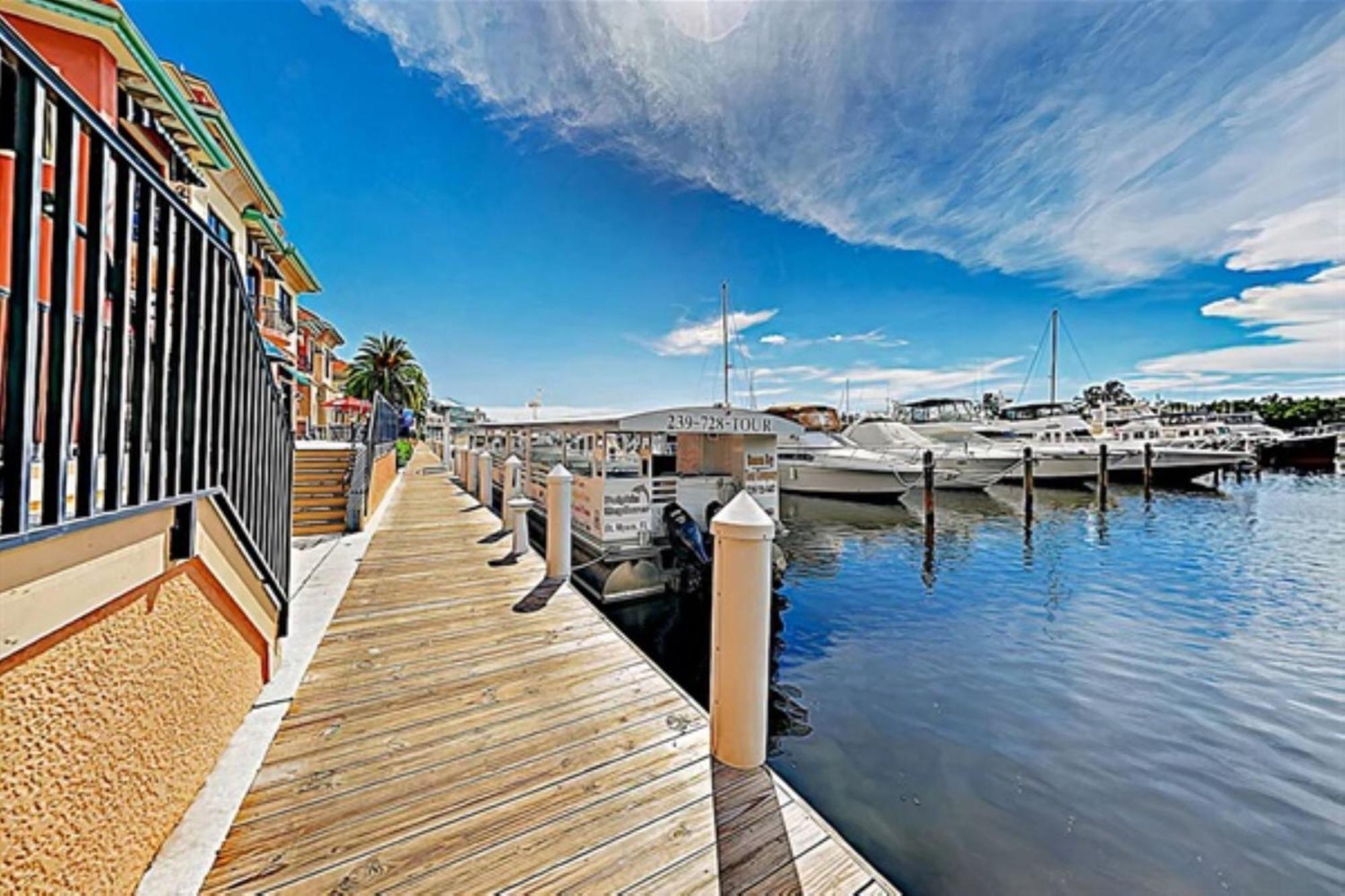 Vista Del Mar At Cape Harbour Marina, 10Th Floor Luxury Condo, King Bed, Views! Cape Coral Extérieur photo