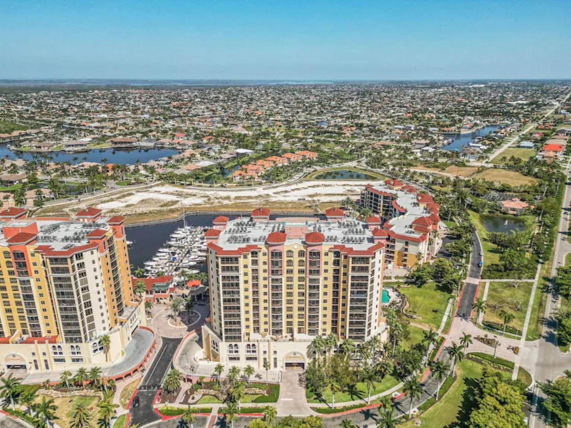 Vista Del Mar At Cape Harbour Marina, 10Th Floor Luxury Condo, King Bed, Views! Cape Coral Extérieur photo